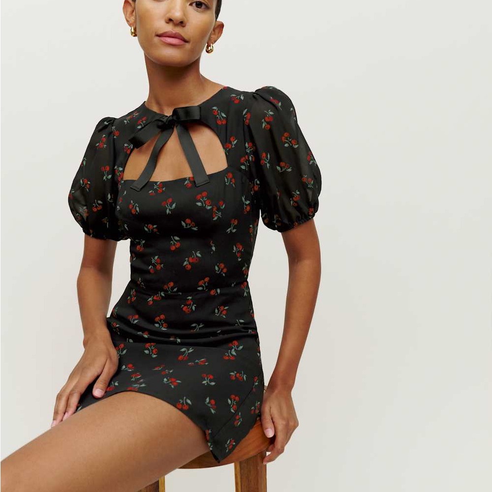 Reformation black cherry Morgan dress size 4 - Picture 4 of 4